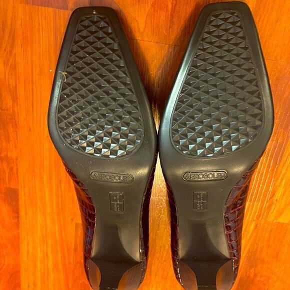 Aerosoles Crocodile Wine Red Heels Size 7.5 - Picture 5 of 10